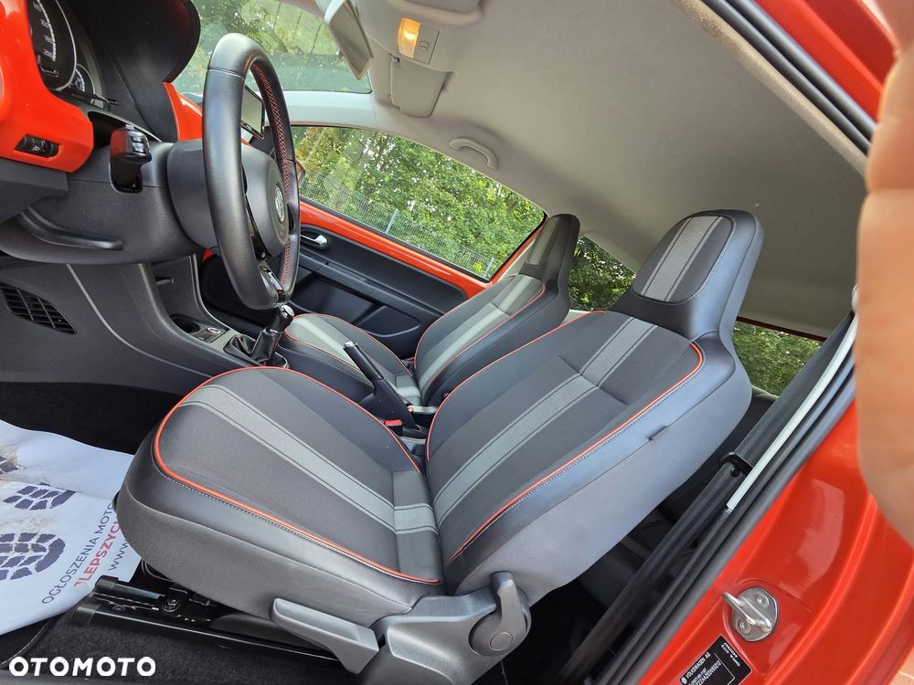 Volkswagen up! groove - 6