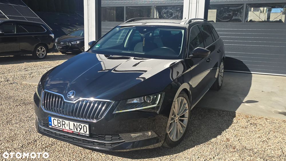 Skoda Superb 2.0 TDI Sportline DSG - 4