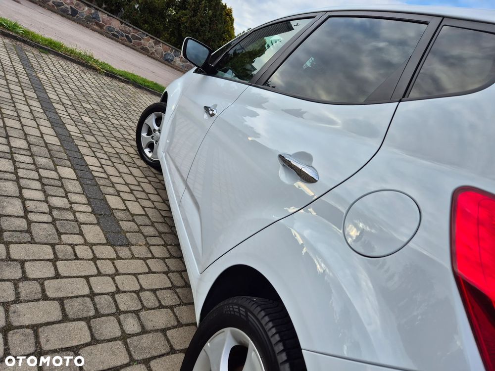 Kia Venga 1.6 CRDi 128 Dream-Team Edition - 13