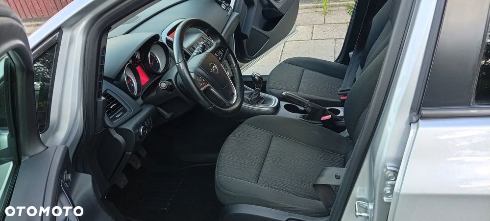 Opel Astra 1.4 T Enjoy - 4