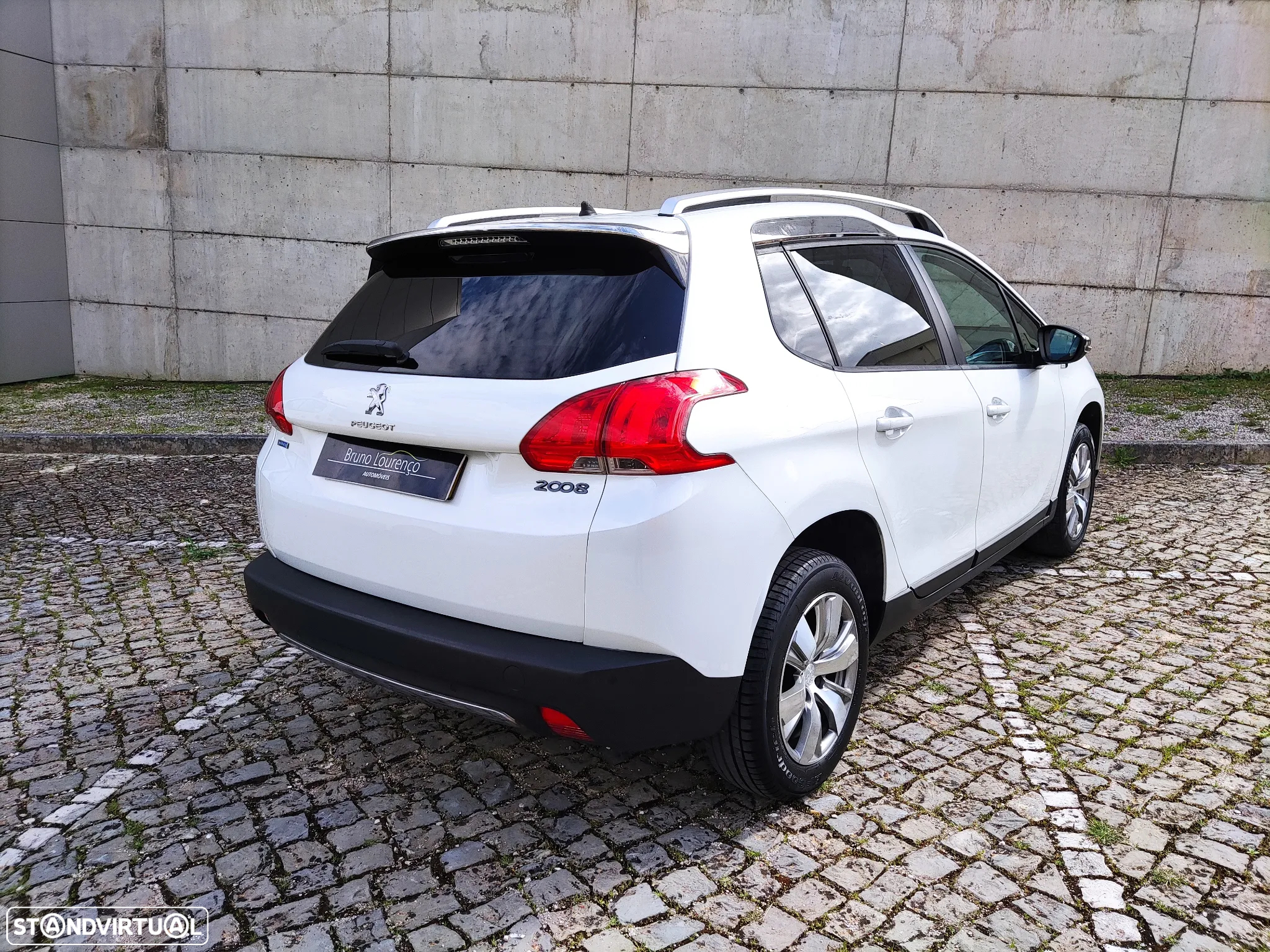 Peugeot 2008 1.6 BlueHDi Style - 12