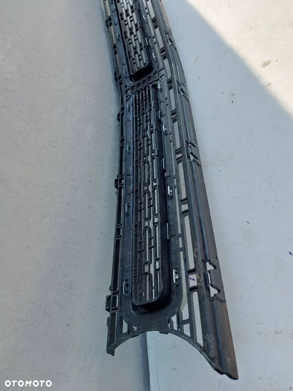 Dodge Challenger Grill Atrapa - 7