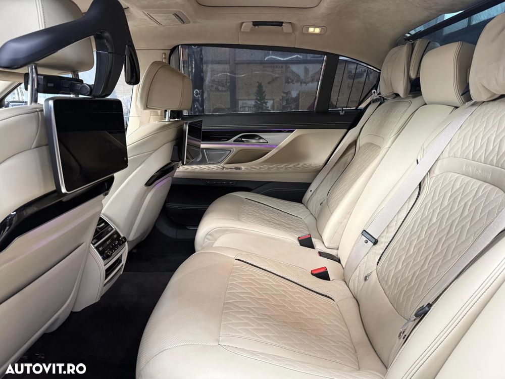 BMW Seria 7 740Ld xDrive - 28
