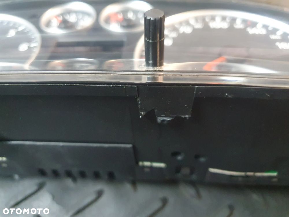 LICZNIK AUDI A6 C5 4B0920933J 1.8 T EUROPA 01-04 LIFT - 2