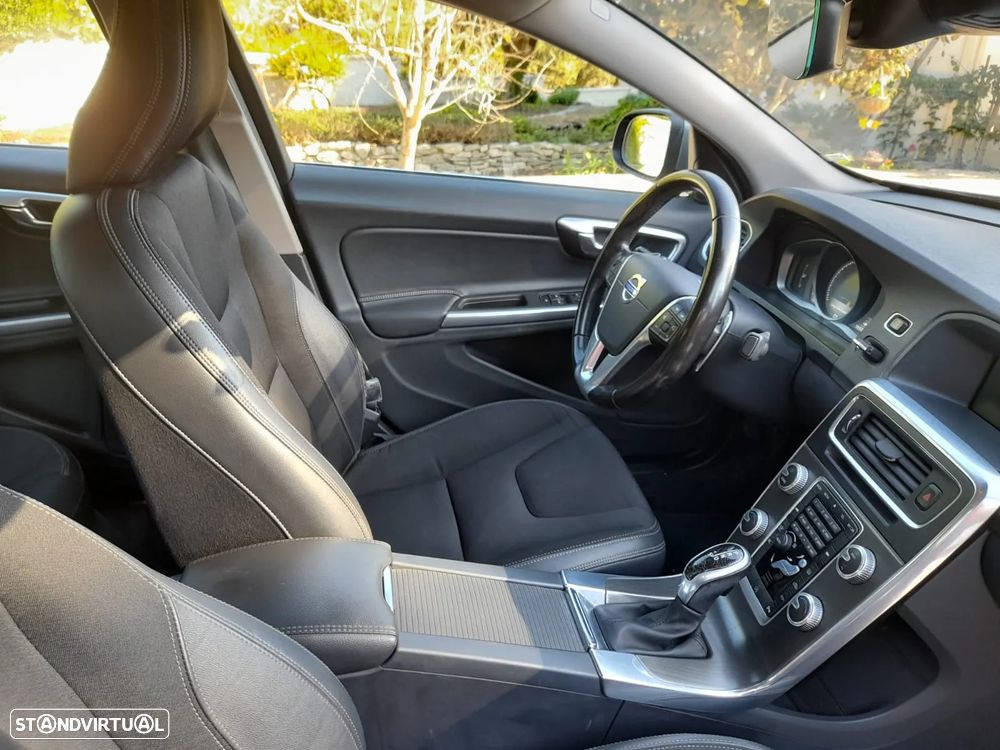 Volvo S60 2.0 D2 Momentum Drive Geartronic - 16