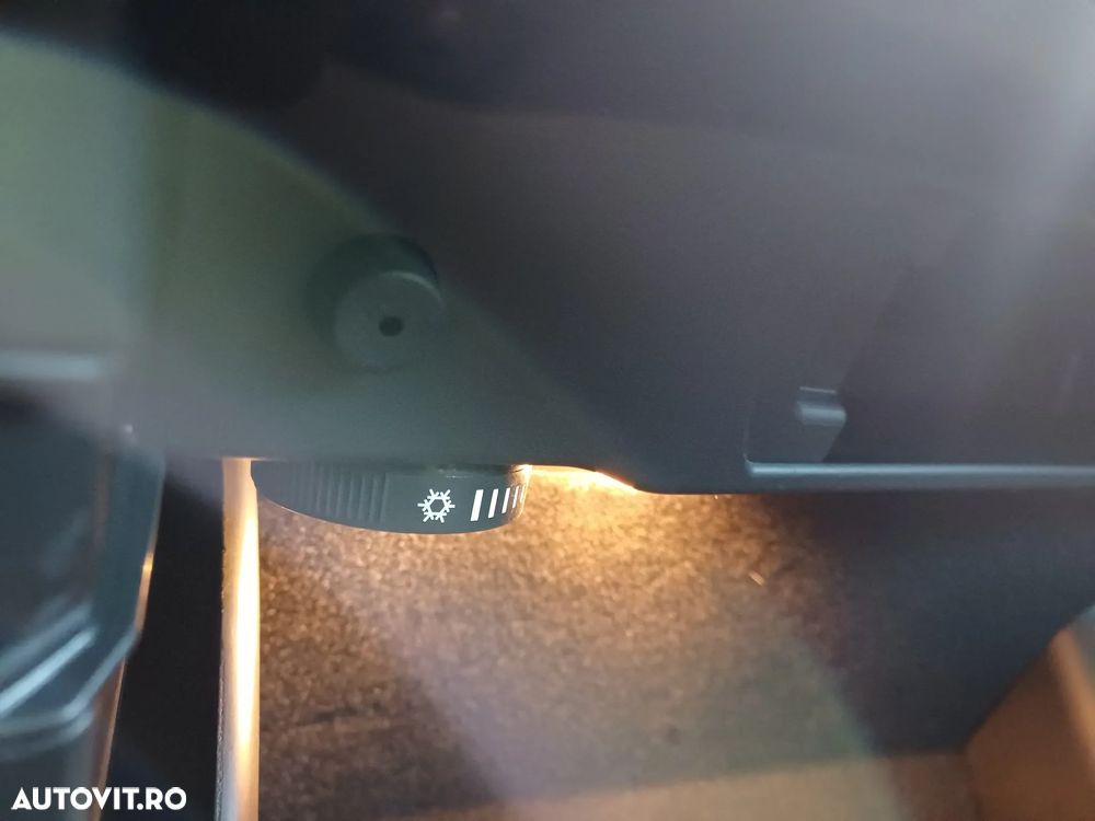 Skoda Octavia 2.0 TDI DSG Style - 32