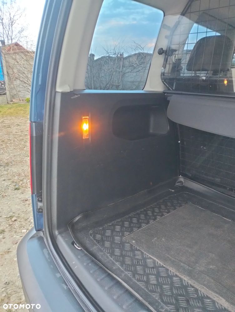 Volkswagen Caddy - 26