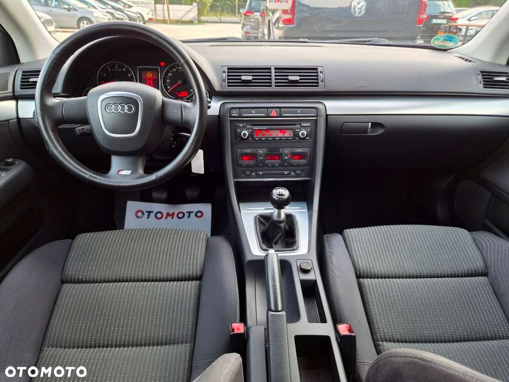 Audi A4 Limousine - 25