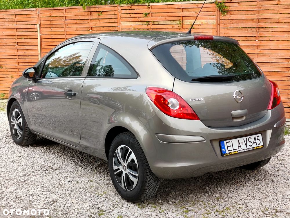Opel Corsa 1.4 16V Active - 12