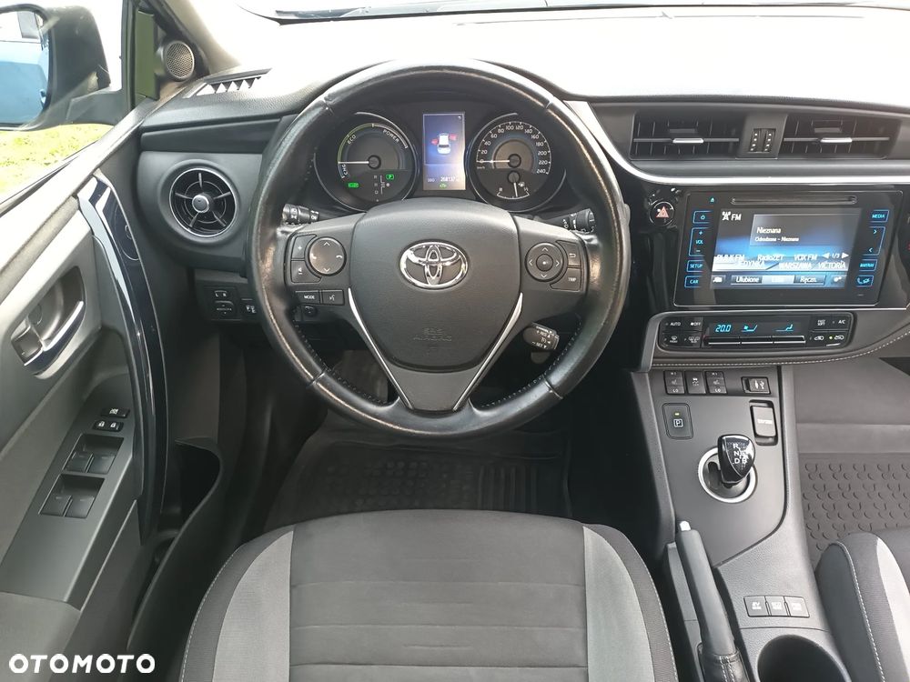 Toyota Auris Hybrid 135 Premium - 10