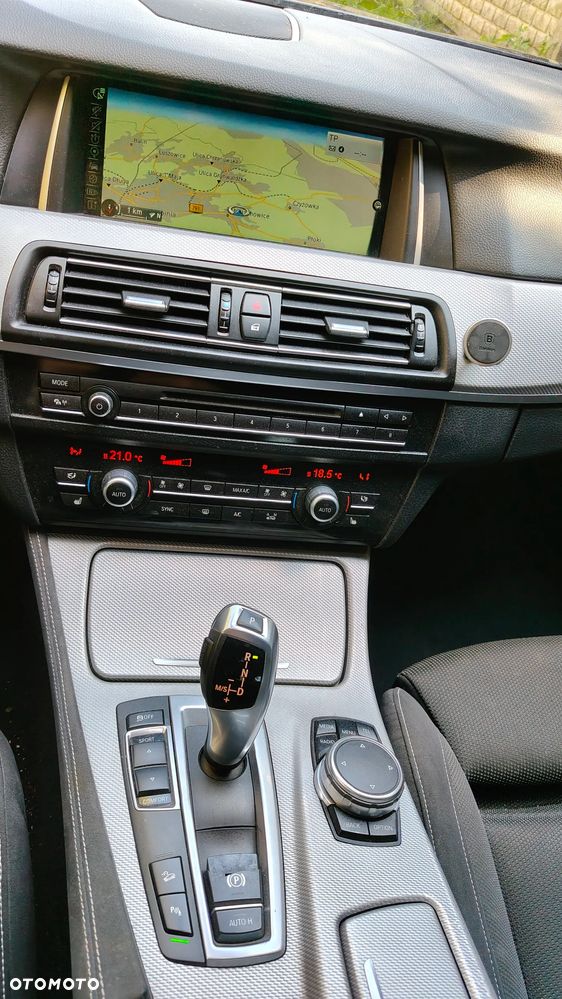 BMW Seria 5 530d xDrive Modern Line - 9