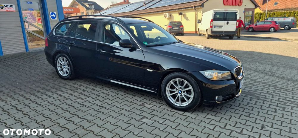 BMW Seria 3 325i Edition Sport - 10
