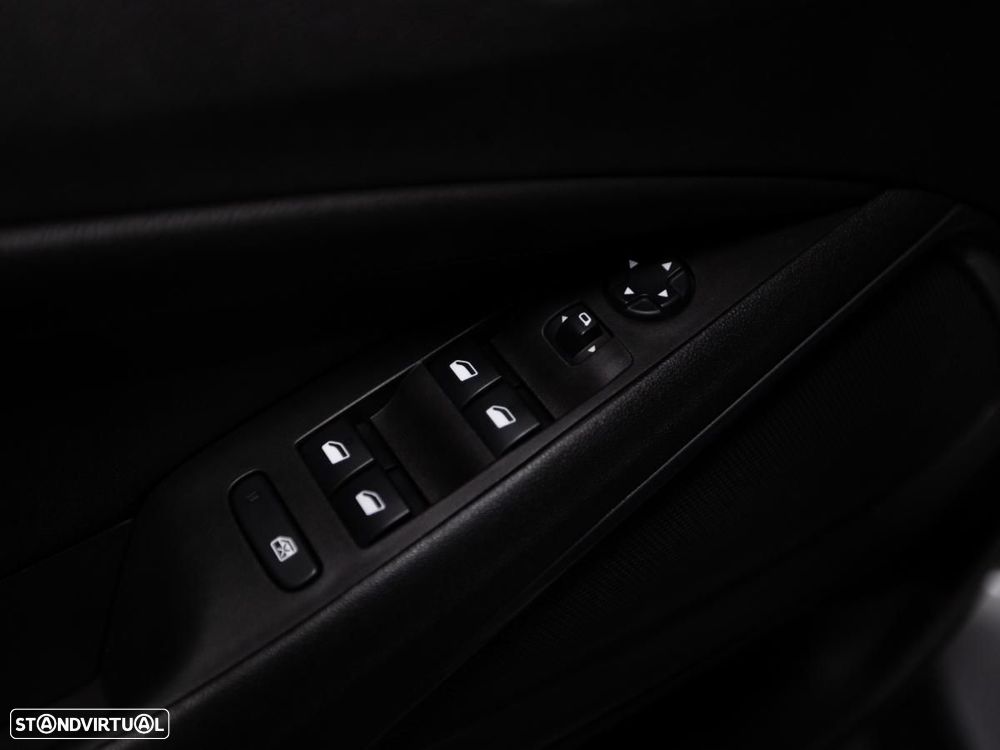 Opel Crossland 1.2 T Elegance - 13