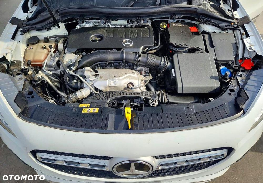 Mercedes-Benz GLA 250 4-Matic AMG Line - 10
