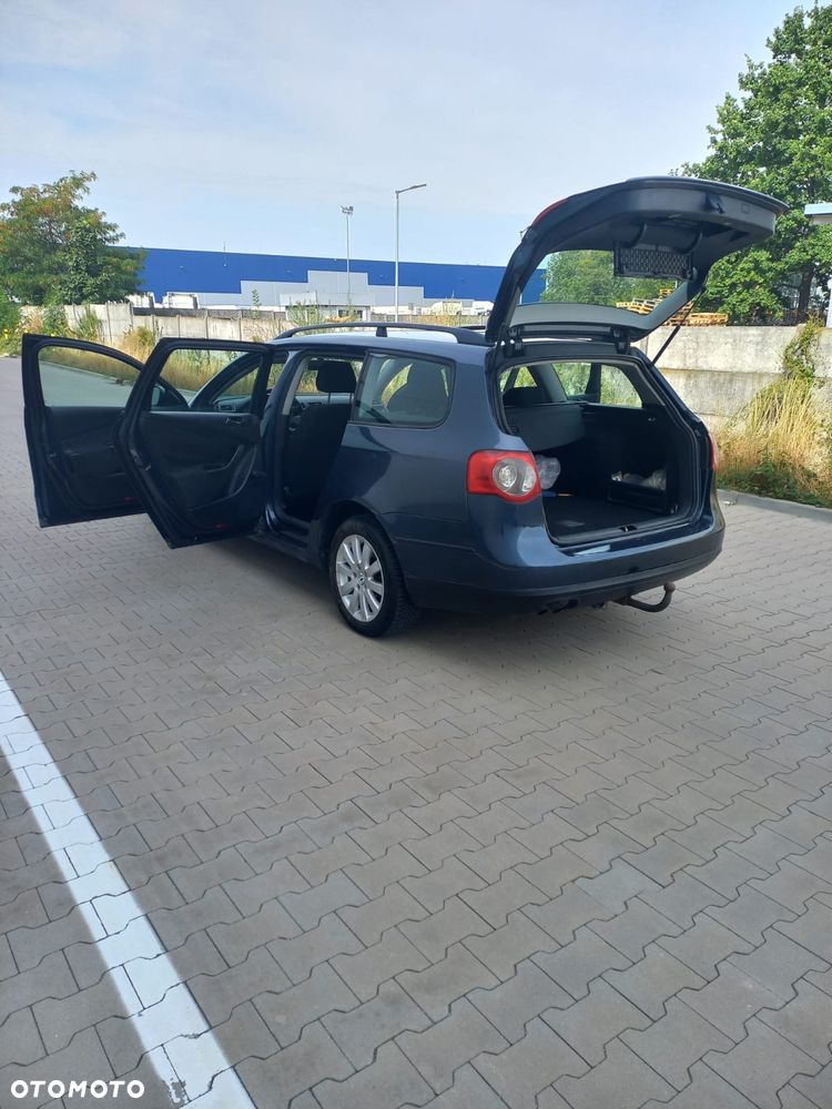 Volkswagen Passat - 16