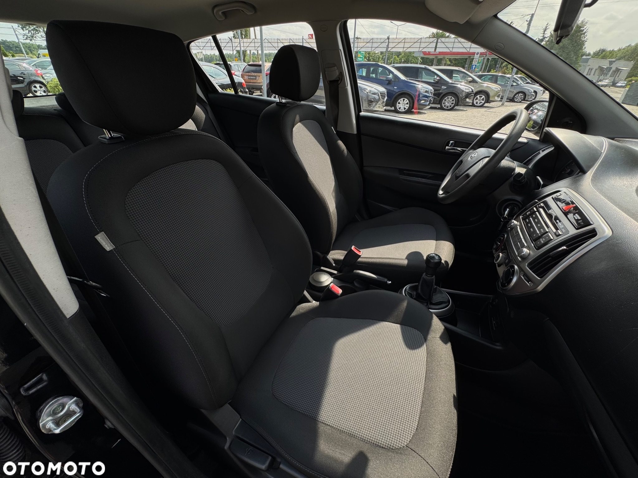 Hyundai i20 1.2 Fifa World Cup Edition - 29