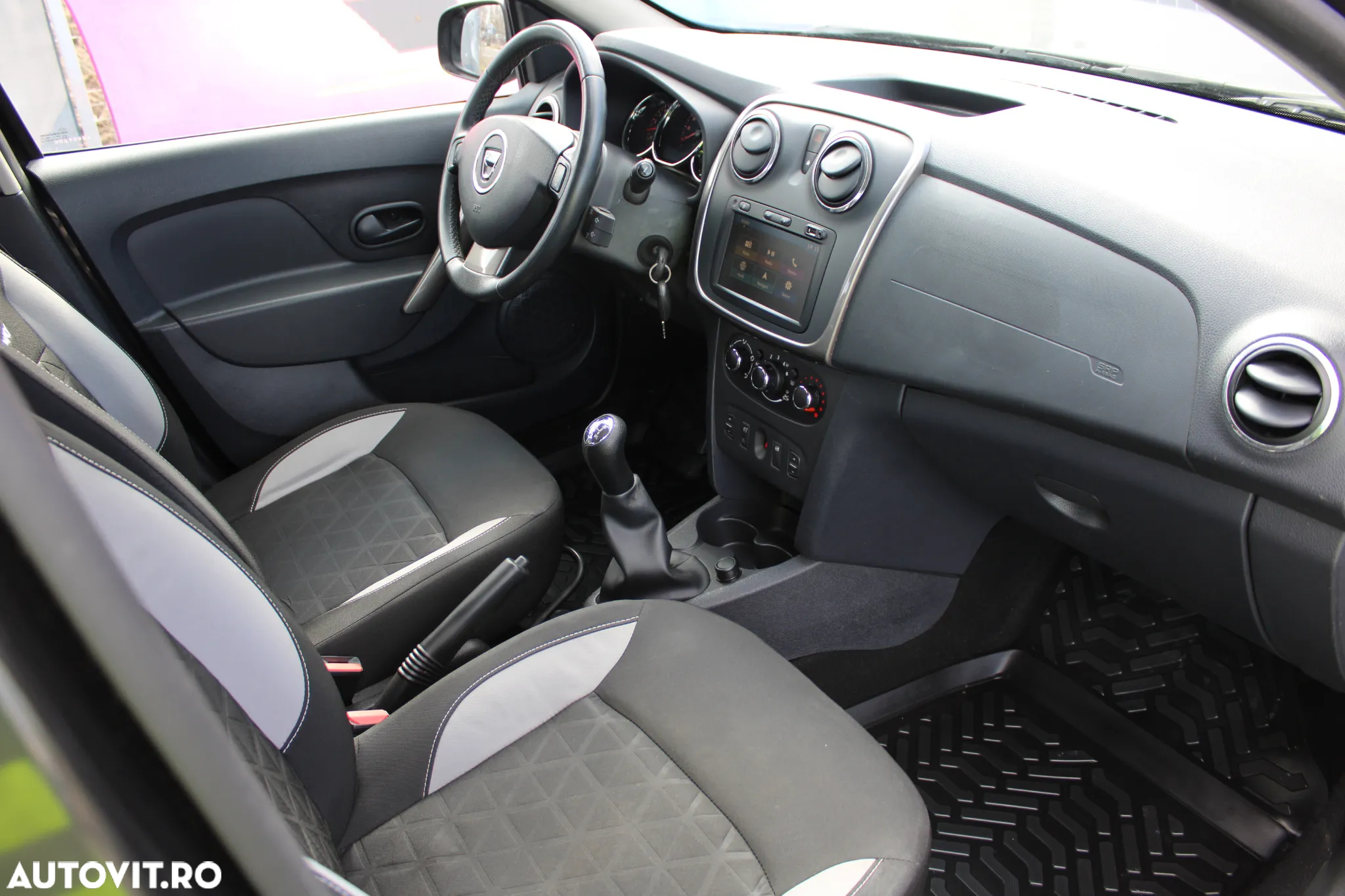 Dacia Sandero 0.9 TCe Prestige - 4