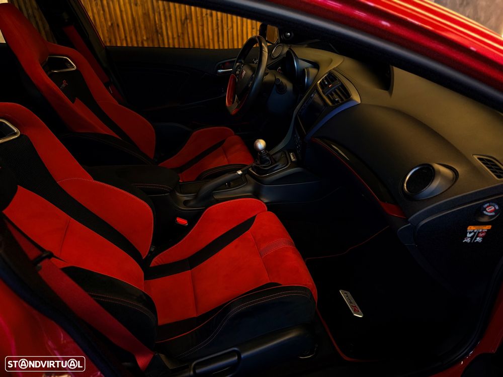 Honda Civic 2.0 VTEC Turbo Type R GT - 23