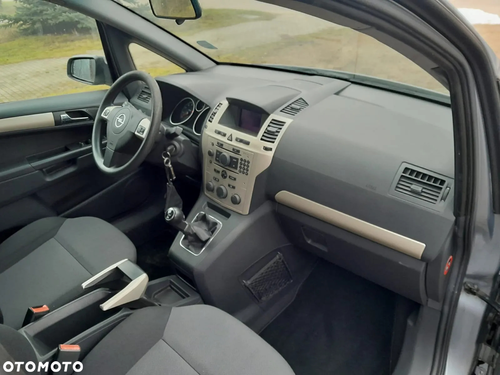 Opel Zafira 1.6 - 17