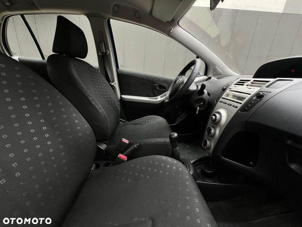 Toyota Yaris - 11