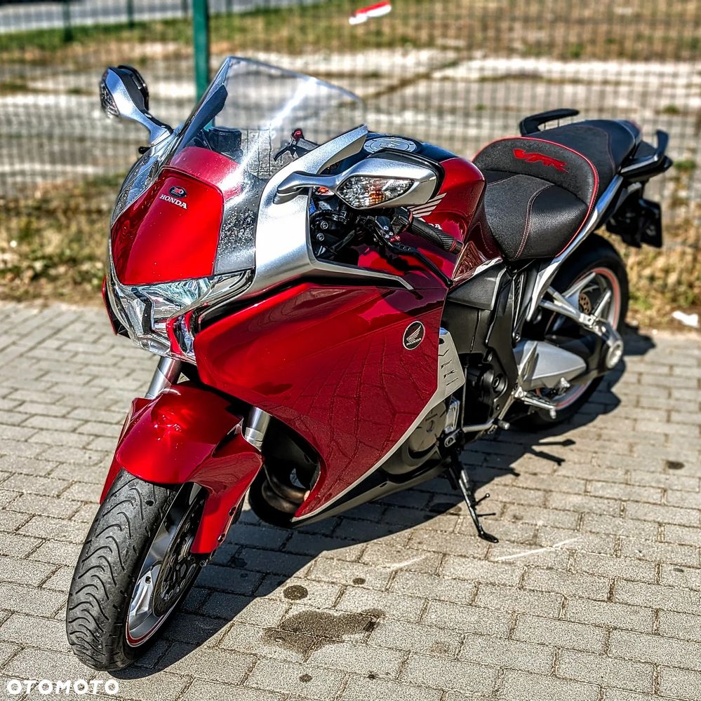 Honda VFR - 6
