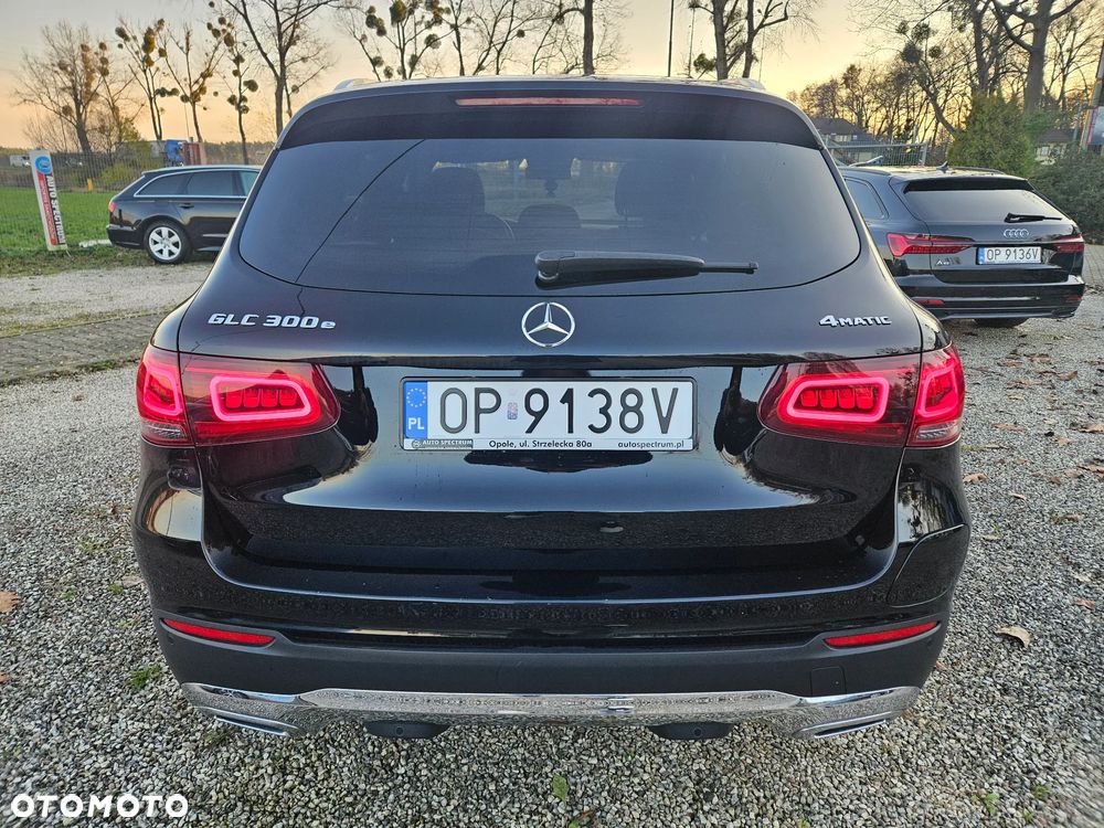 Mercedes-Benz GLC 300 e 4-Matic - 34