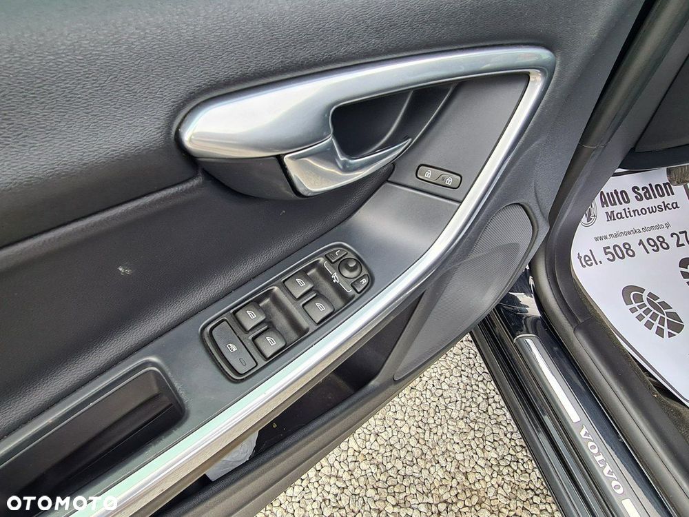 Volvo V60 T5 Drive-E Momentum - 28