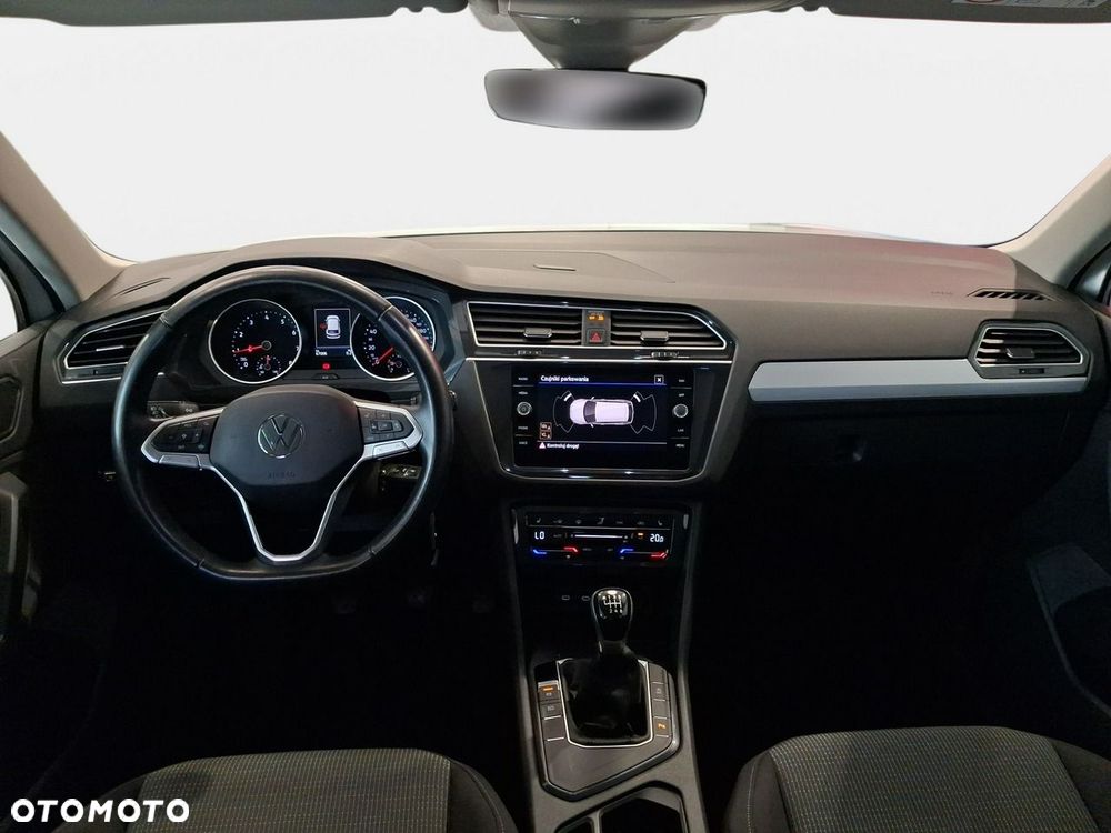 Volkswagen Tiguan - 19