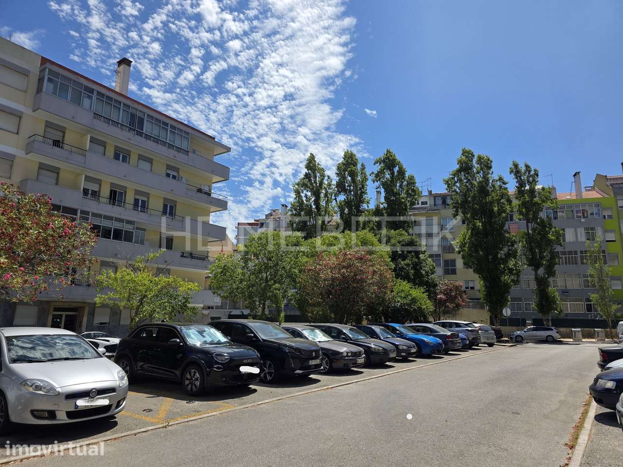 Apartamento T3 em renovação, em Benfica. - Grande imagem: 3/20