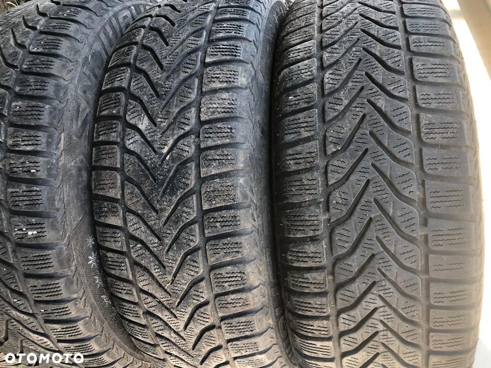 Opony zimowe  195/65R15 cena za 2 sztuki - 1
