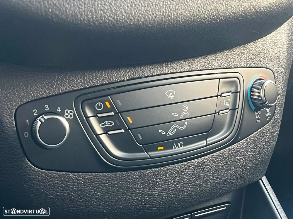 Ford Transit Courier 1.5 TDCi 100cv - 19
