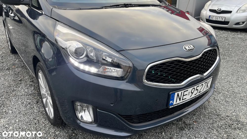 Kia Carens - 3