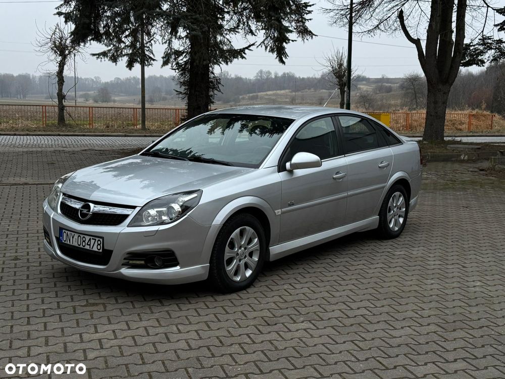 Opel Vectra 1.9 CDTI Sport / GTS - 1