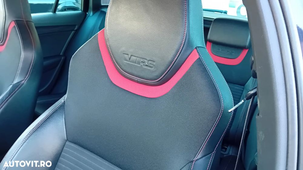 Skoda Octavia 2.0 TDI RS - 10