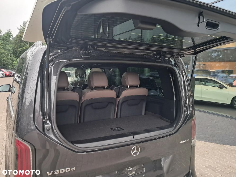 Mercedes-Benz Klasa V 300 d 4-Matic 9G-Tronic Exclusive (d³ugi) - 24