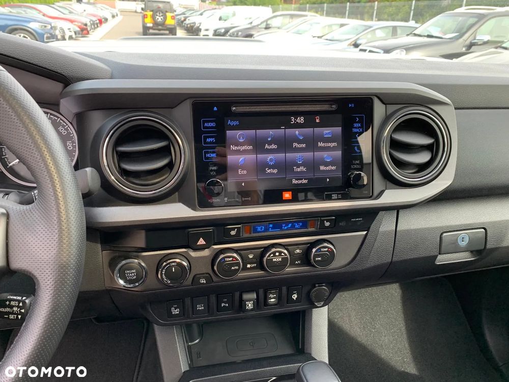 Toyota Tacoma - 15