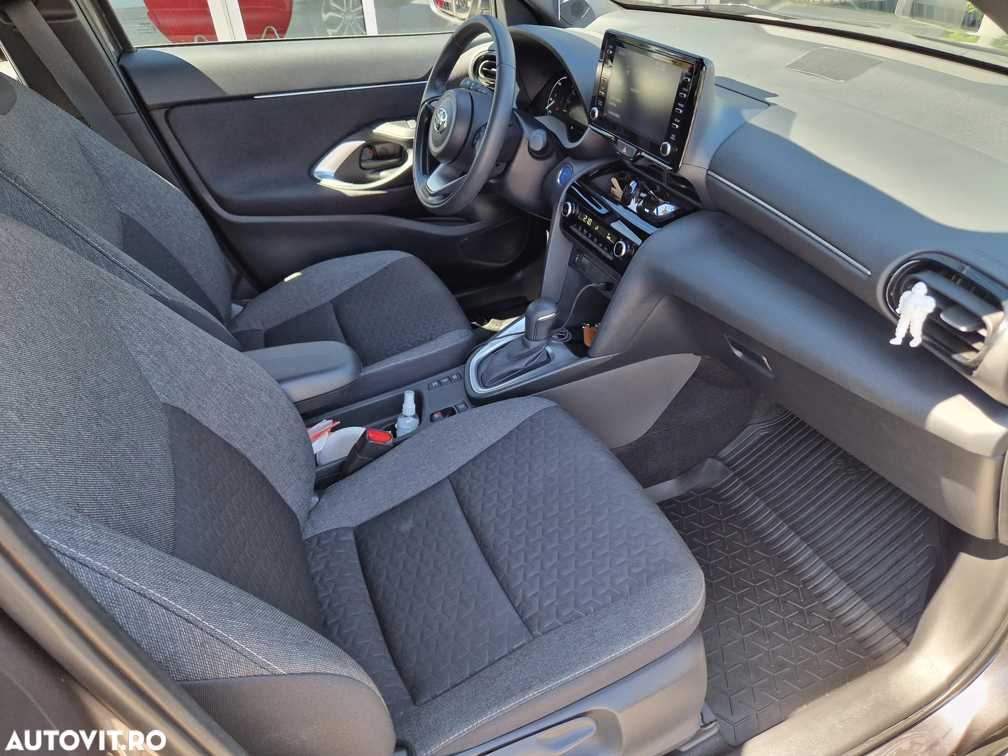 Toyota Yaris 1.5 VVT-i HSD Dynamic - 17