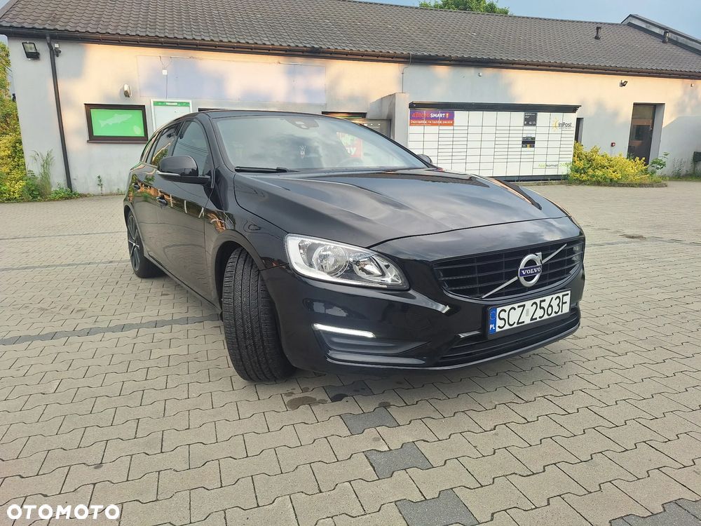 Volvo V60 T3 Drive-E Momentum - 9