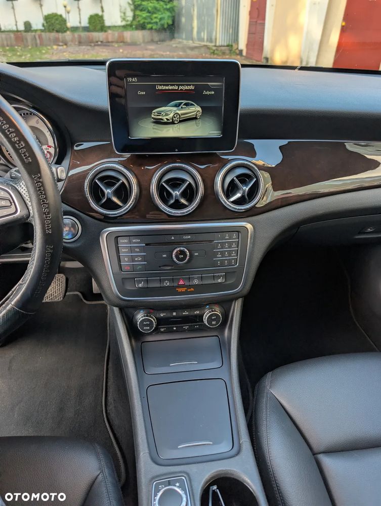 Mercedes-Benz CLA 250 7G-DCT Sport - 13
