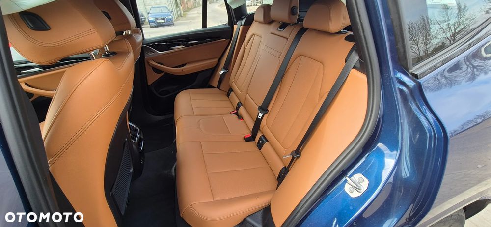 BMW iX3 - 25