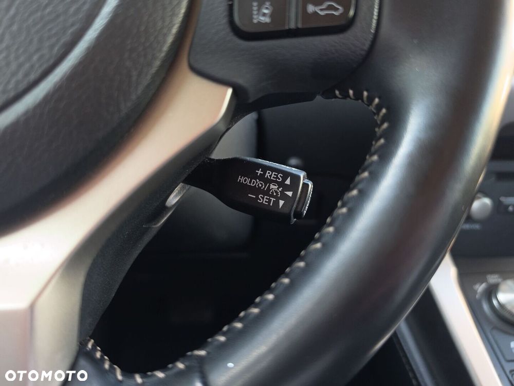 Lexus NX 300h F Impression AWD - 22