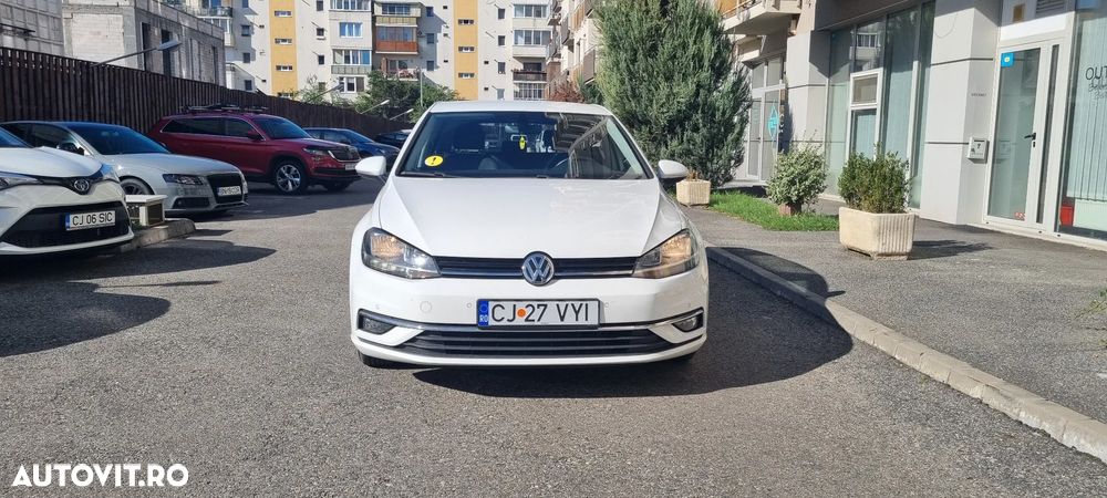 Volkswagen Golf - 22