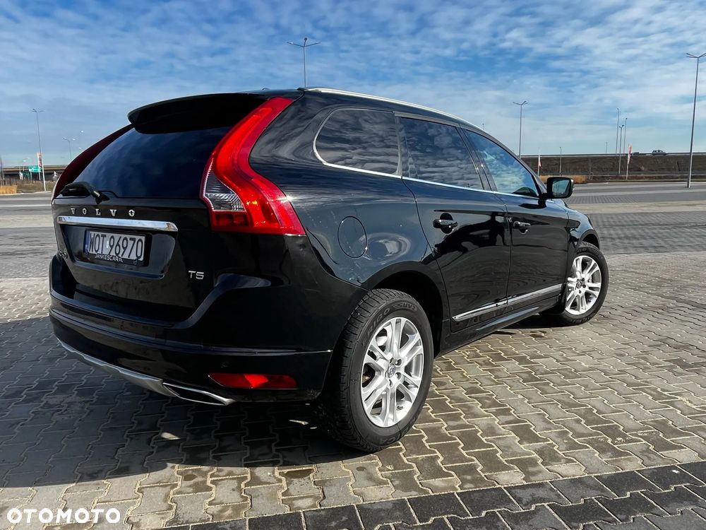 Volvo XC 60 T5 Geartronic Momentum - 17