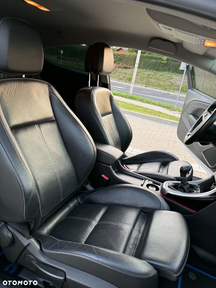 Opel Astra 1.4 T Sport EU6 - 15