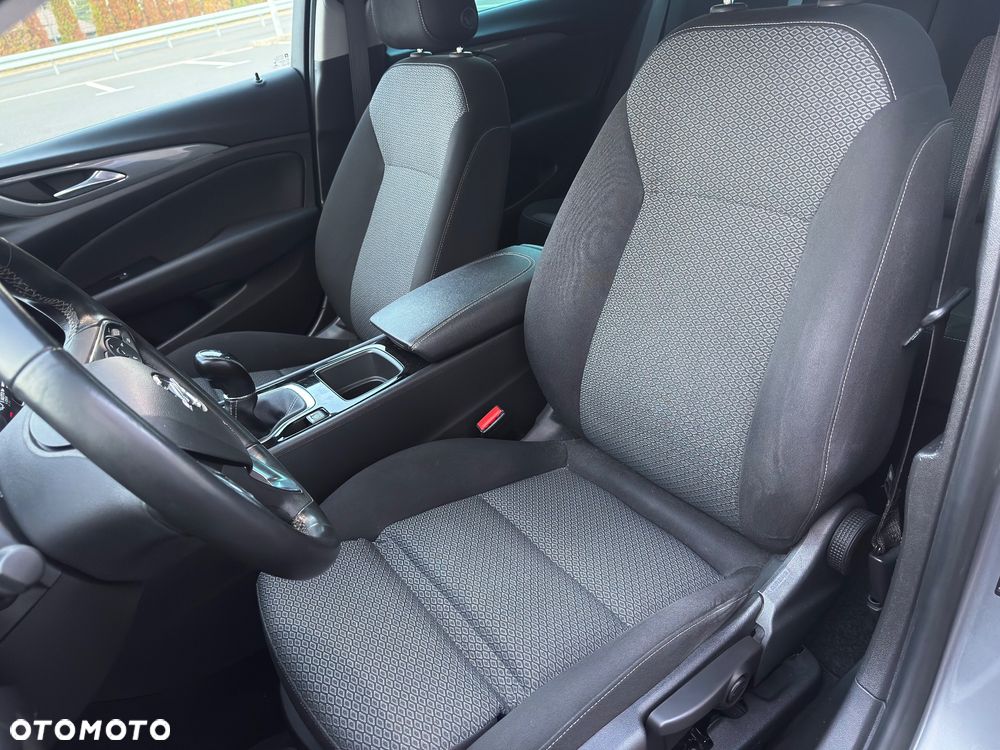 Opel Insignia - 12