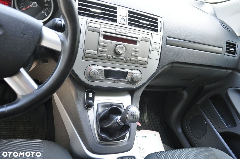 Ford Kuga - 13