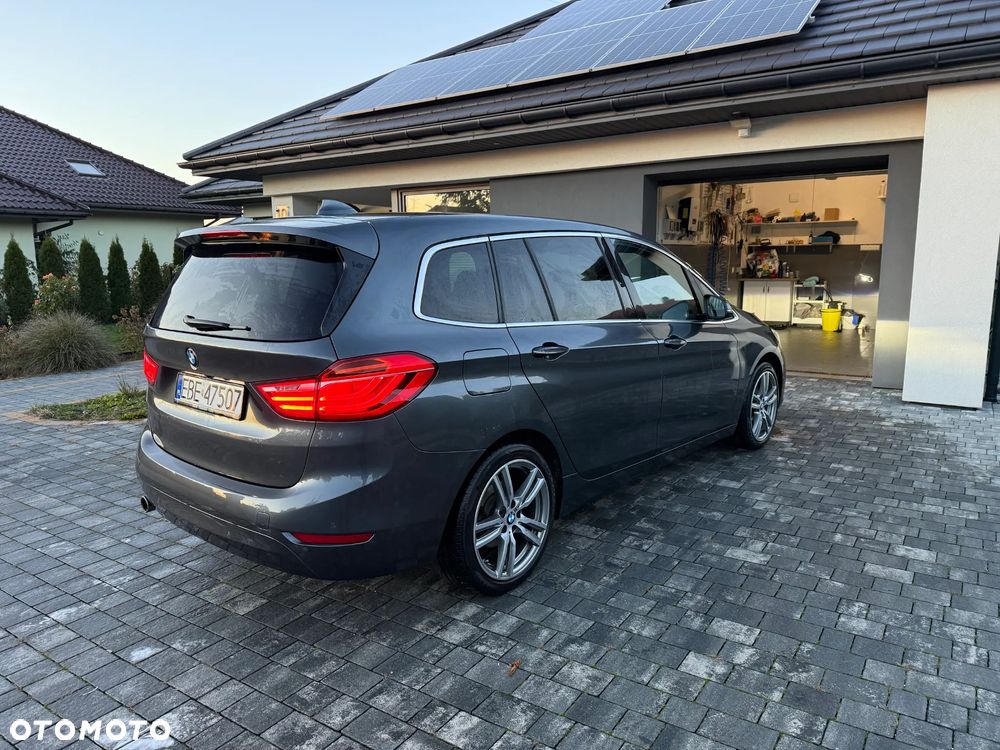BMW Seria 2 218d - 5