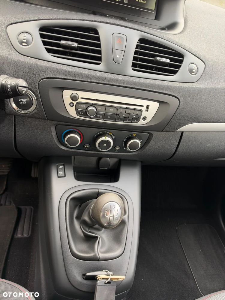 Renault Scenic 1.5 dCi Limited - 18