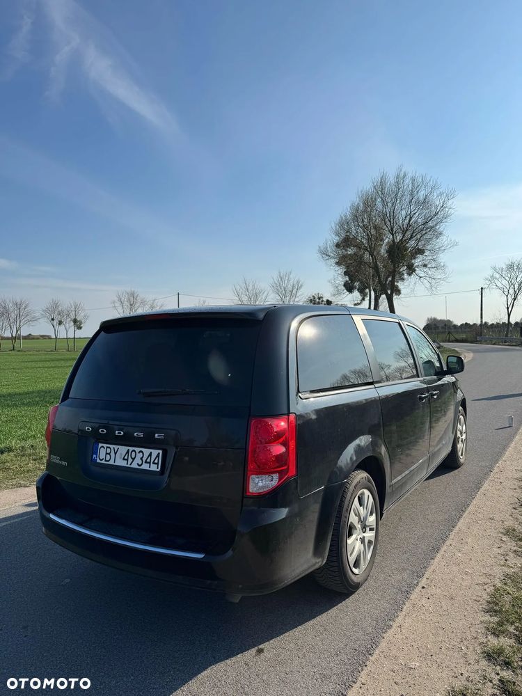 Dodge Grand Caravan - 5