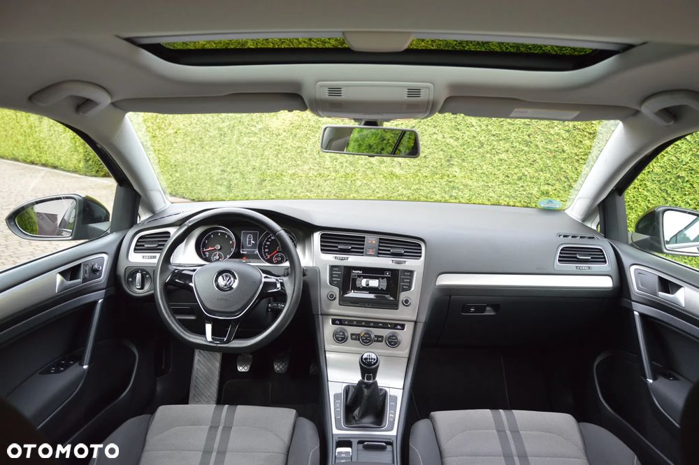 Volkswagen Golf - 14